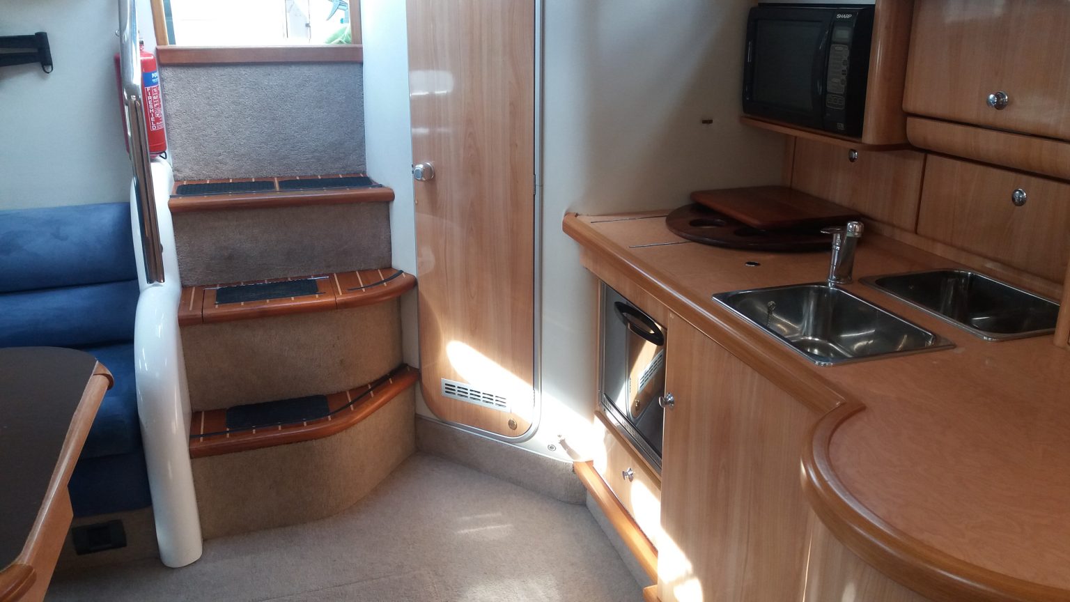 Boat Cabin Cleaning ALL AREAS DEEP CLEANED KITCHEN SHOWER ROOMS