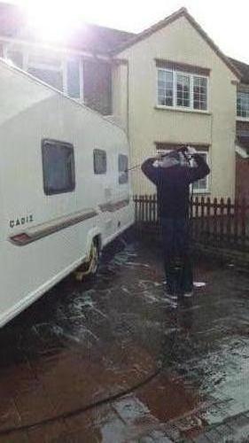 caravan (2)